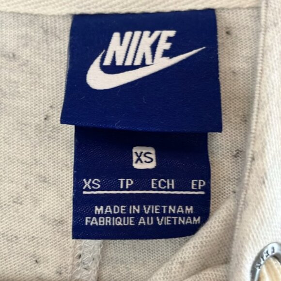 Nike Women’s full-zip lightweight hoodie XS‎ sweatshirt casual athletic gym - Picture 2 of 4